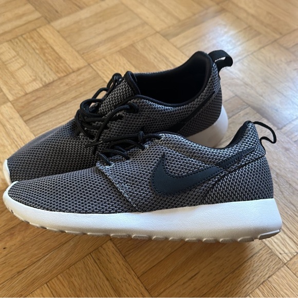 Nike RocheRun - Picture 4 of 5